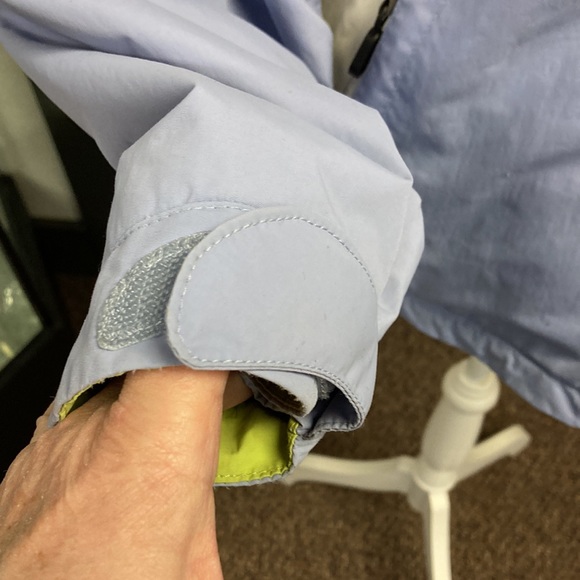 The North Face Women’s Jacket Waterproof HyVent size Medium GREAT condition - Picture 6 of 16